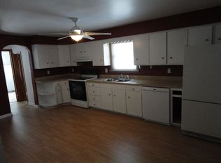 169 George Junior Rd, Grove City, PA 16127