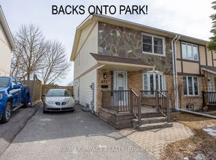 672 Galahad Dr, Oshawa, ON L1K 1M2