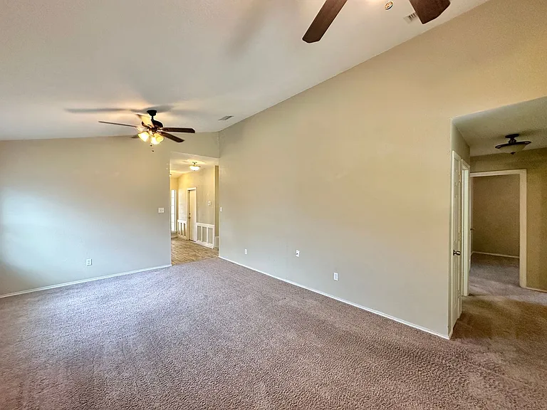 1308 Saddle Dr — Photo 7