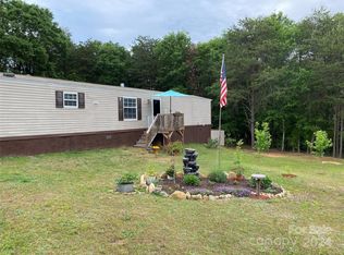 223 Green Acres Rd, Mooresboro, NC 28114