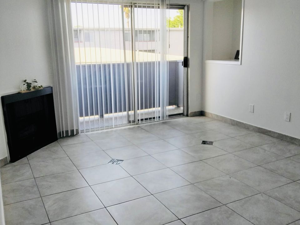 1st image of 6700 Woodley Ave APT 101