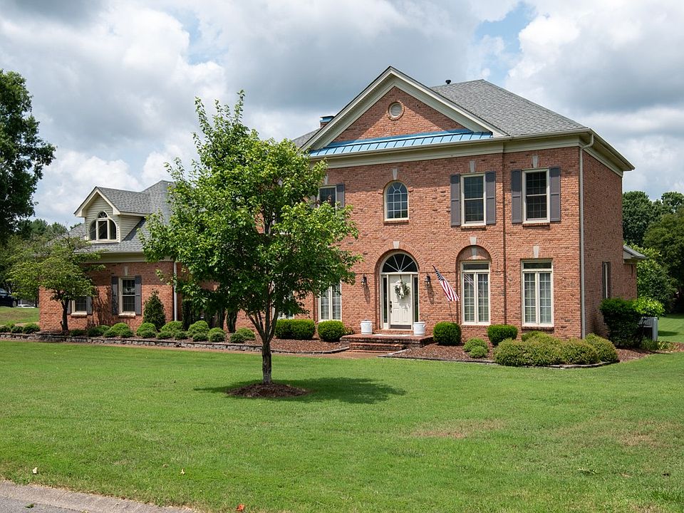 1st image of 1066 Inneswood Dr