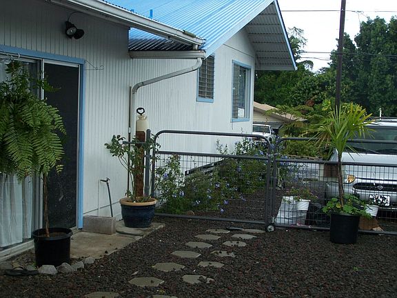 side to gated carport