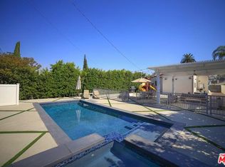 1621 Hi Point St, Los Angeles, CA 90035