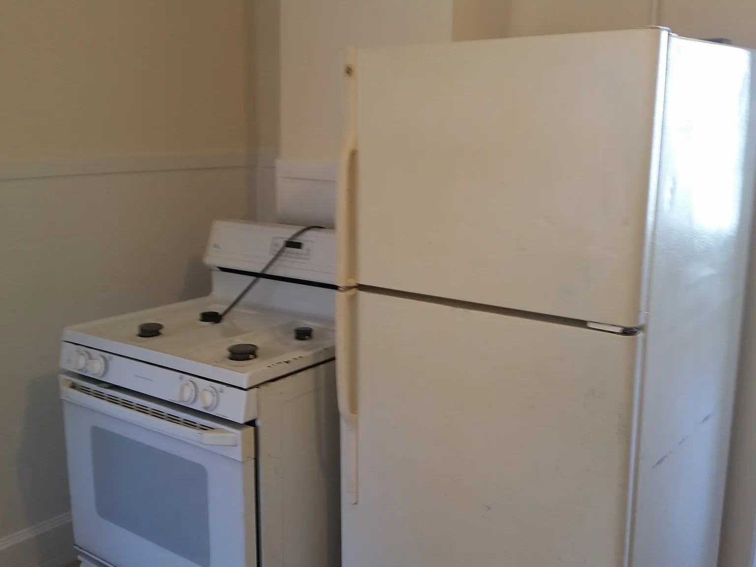 3 bed, 1000 sqft, $1,400 — Photo 4