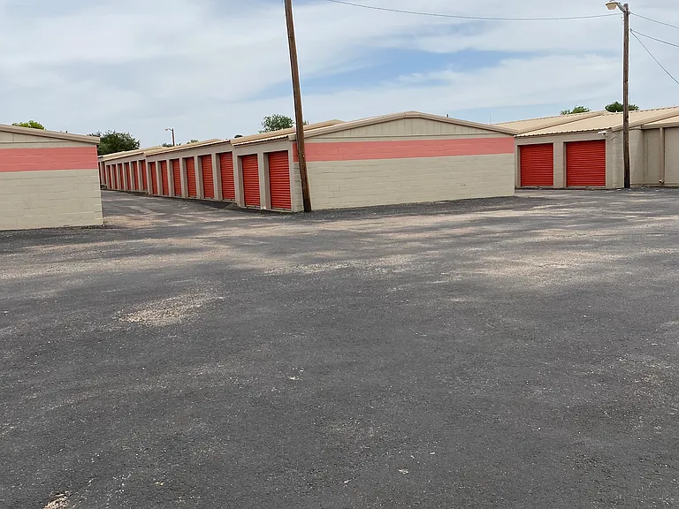 Sandpiper Apartments & Storage — Photo 5