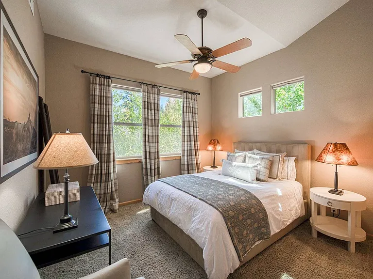 10559 Sara Bear Ln — Photo 30