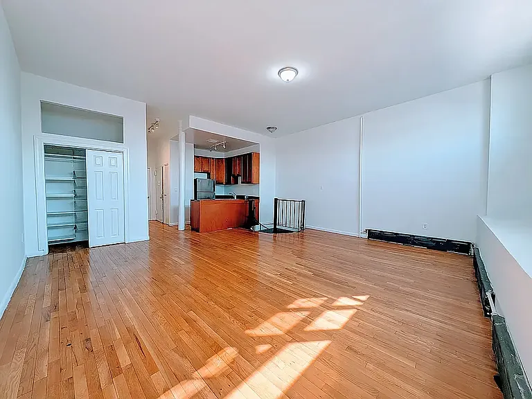 71 Columbia St #1L — Photo 1