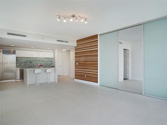 5th image of 1040 Biscayne Blvd APT 1206