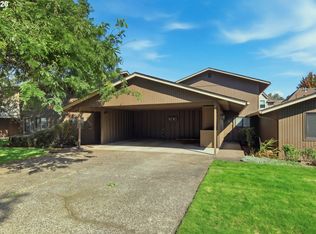 2204 Ridgeway Dr, Eugene, OR 97401