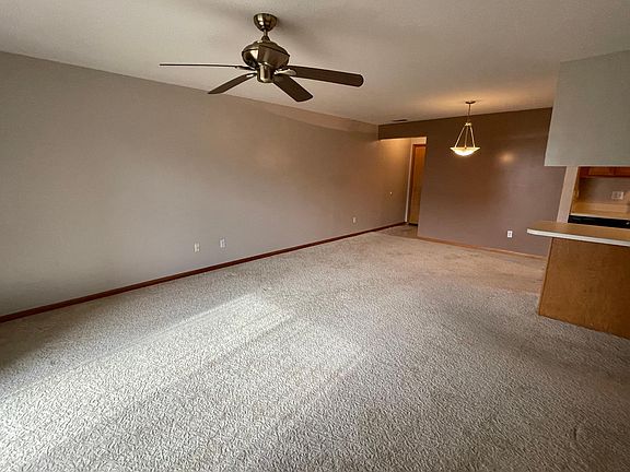 5th image of 46035 Tallgrass Ct Building 2-7