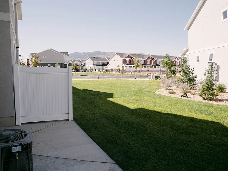 397 N Sea Chaser Ln — Photo 32