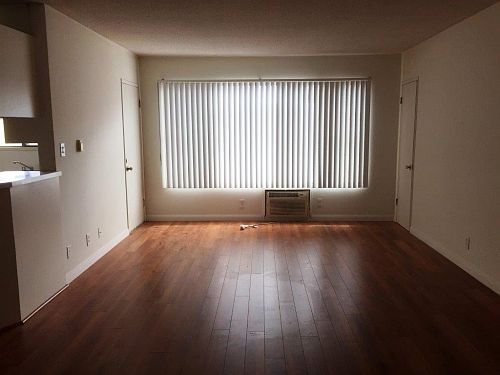 4th image of 924 N Stanley Ave APT 07