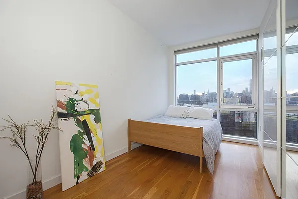 Rented by Space Marketing Shop | media 21