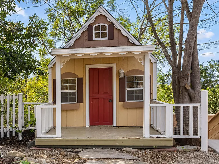 107 Alto Dr — Photo 43