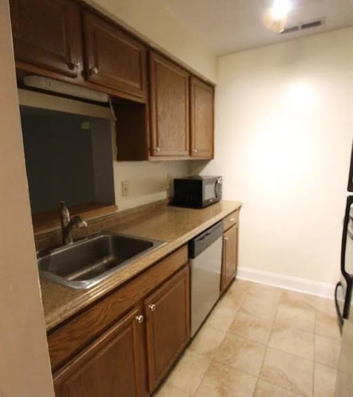 1508 Ravens Crest Dr — Photo 11