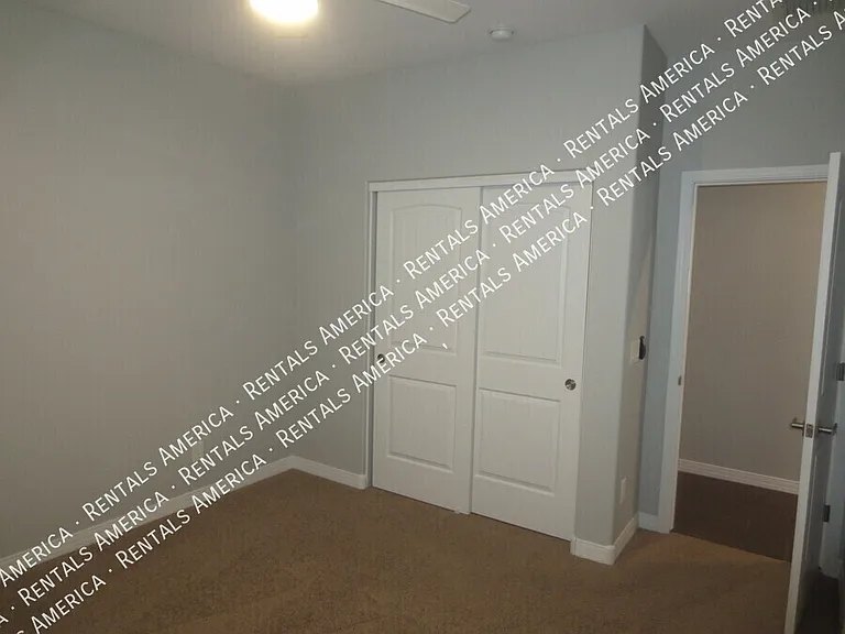 3636 E Lodgepole Dr — Photo 18