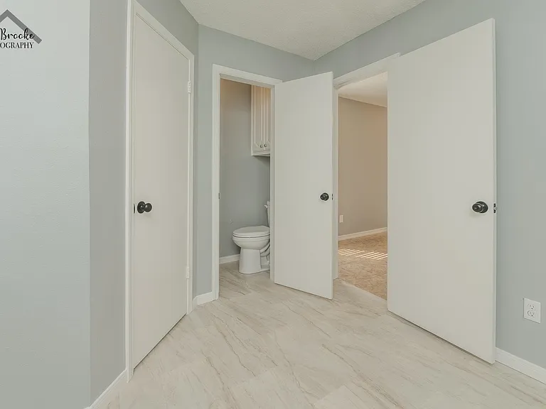 4611 Misty Valley E — Photo 30