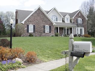 6761 Sun River Dr, Fishers, IN 46038
