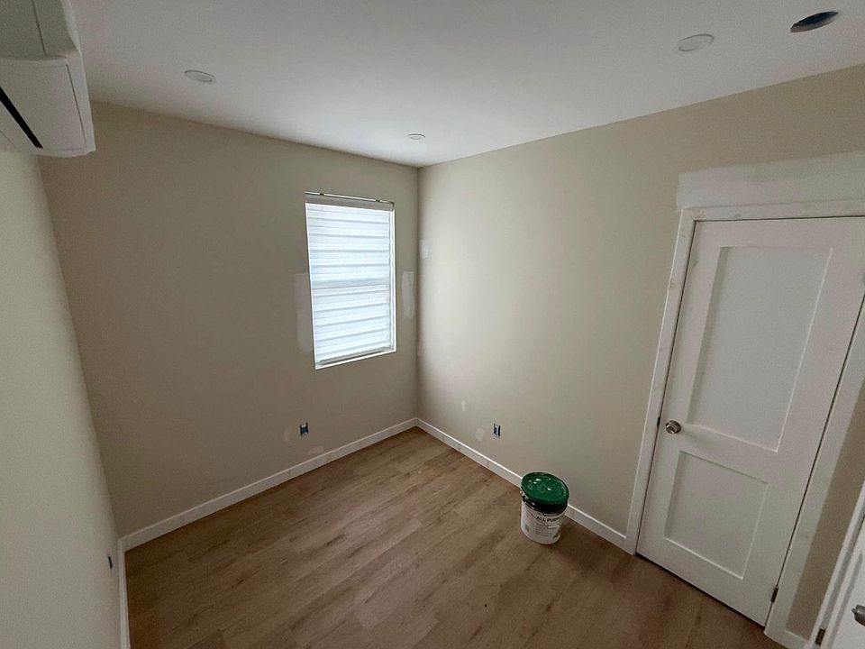 2nd image of 23 Union Pl APT 2