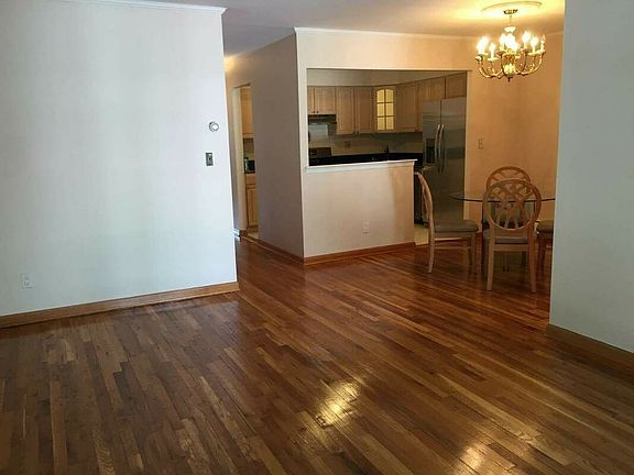 4th image of 2339 23rd St Floor 2