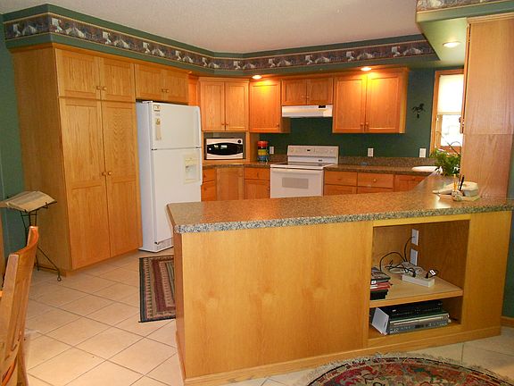 4th image of 271 Morton Dr
