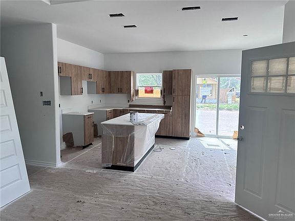 5th image of 521 Marjory Ave