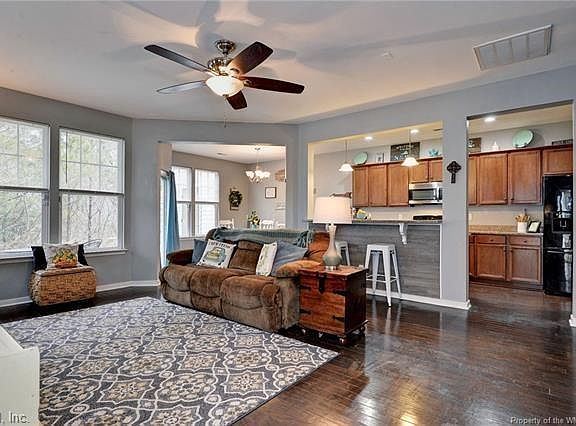 4th image of 3215 Francis Ct #9A