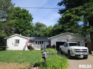 3613 N Highridge Dr, Peoria, IL 61614