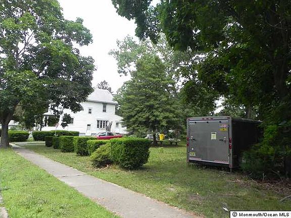 5th image of 359 Bergen Ave