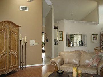 3rd image of 404 Waterwood Dr