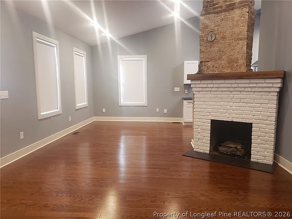 3rd image of 1219 Hilltop Ave
