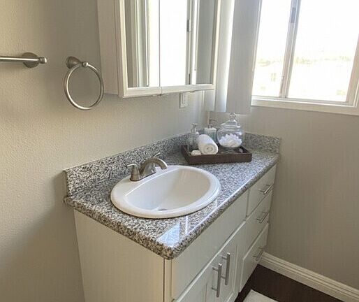 5th image of 5254 E The Toledo APT 2