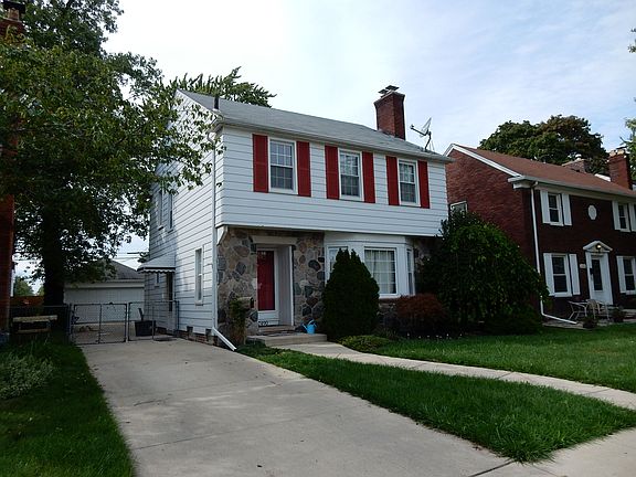 2nd image of 2490 23rd St
