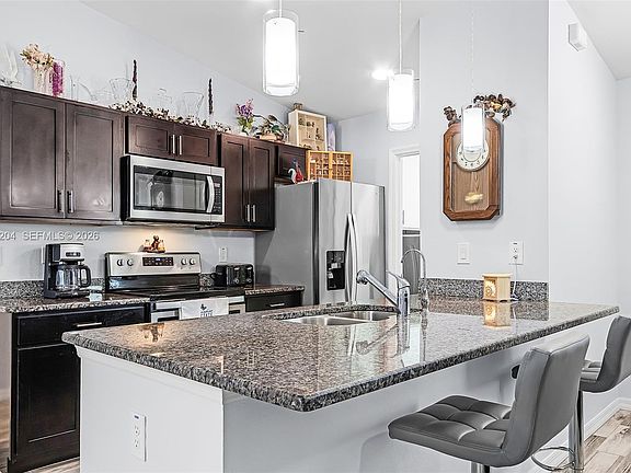 2nd image of 9032 Meadow Cir