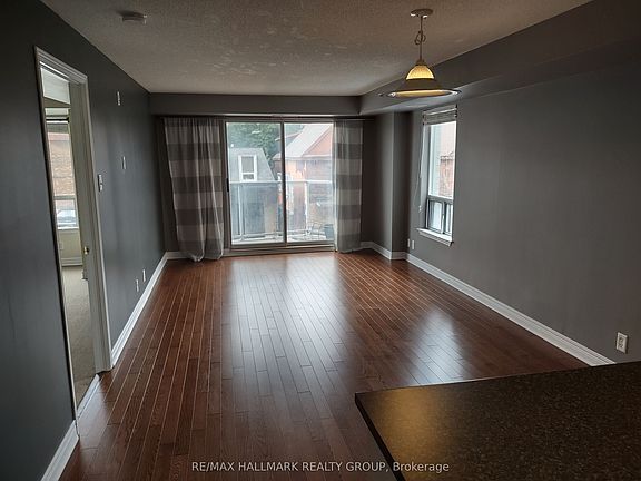 5th image of 429 Somerset St W #313