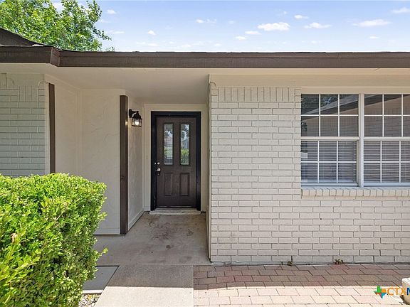3rd image of 1822 Dusk Dr