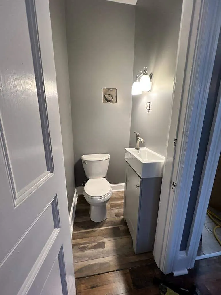 4 bed, 1.5 bath, 1679 sqft, $2,350 — Photo 2