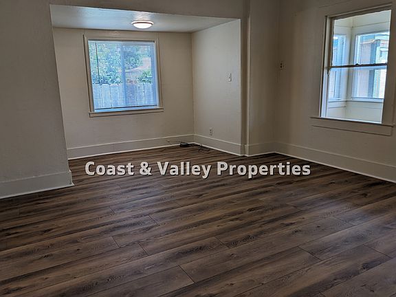 3rd image of 1022 West St #2