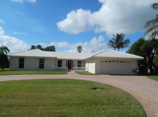 18 Country Club Rd, Cocoa Beach, FL 32931