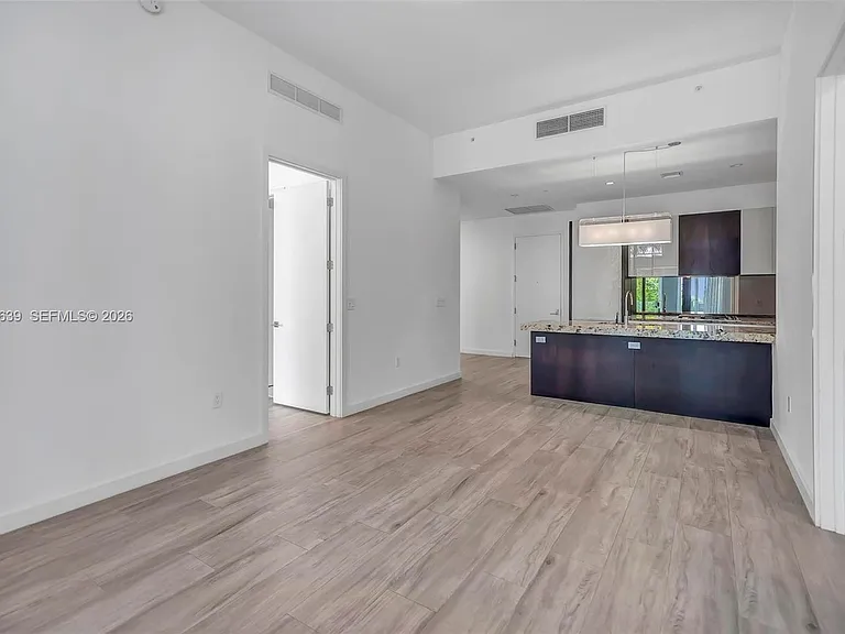 2831 S Bayshore Dr #402 — Photo 6