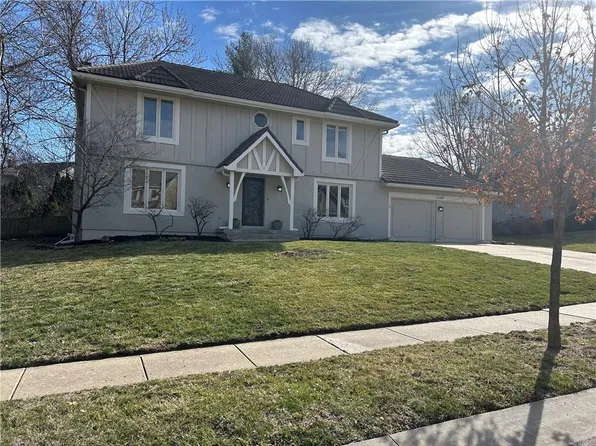 12209 Aberdeen Rd, Leawood, KS 66209
