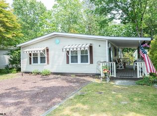 6 Chestnut Ct, Mays Landing, NJ 08330