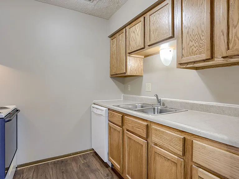 Omaha, NE Stony Brook Apartments | 11A | Kitchen