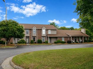 1861 Quail Ridge Rd APT D, Greenville, NC 27858