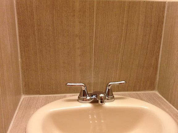 4th image of 34 Aquidneck Ave #2