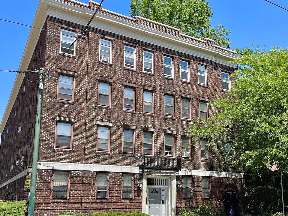 1st image of 4725-4727 Chester Ave #C6