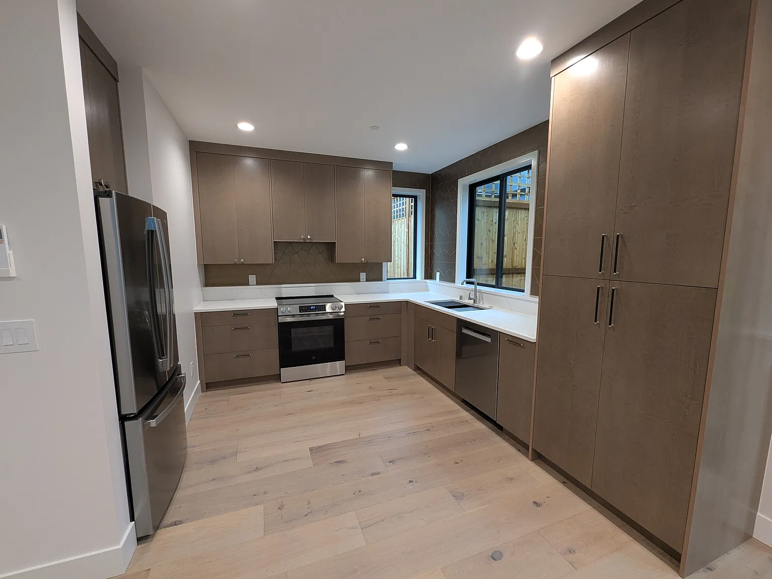 3 bed, 2.5 bath, 1530 sqft, $5,195 — Photo 4