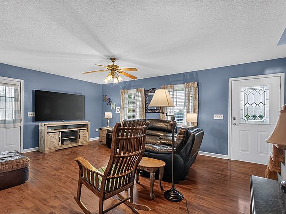 5th image of 250 High Meadows Ln