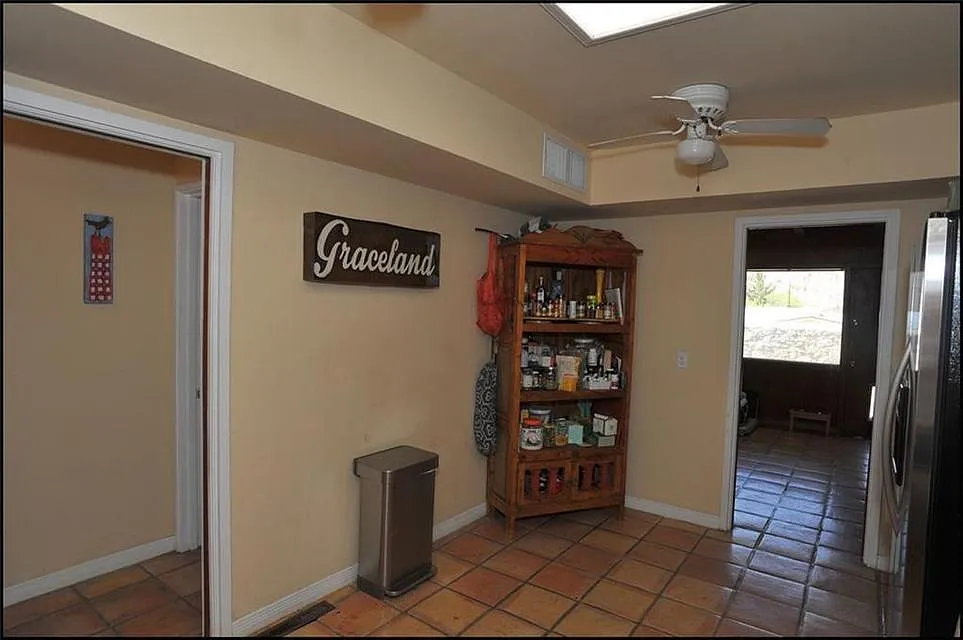 4 bed, 1950 sqft, $1,850 — Photo 4